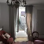 Bed & Breakfast La Maison Haute 4*