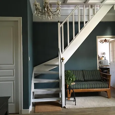 La Maison Haute Bed & Breakfast 4*