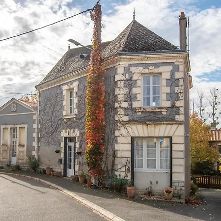La Maison Haute Bed and Breakfast 4*