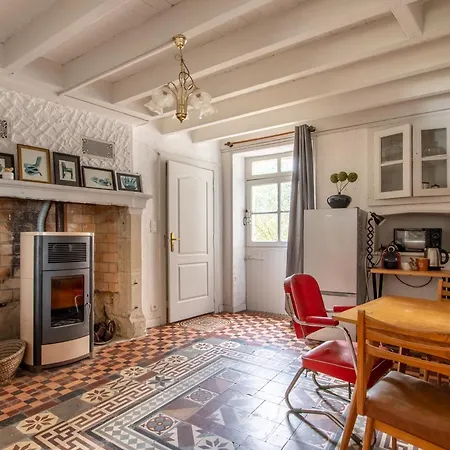 La Maison Haute Bed and Breakfast 4*
