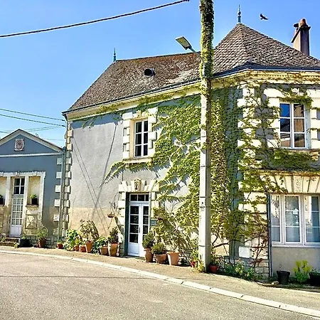 La Maison Haute Bed & Breakfast 4*