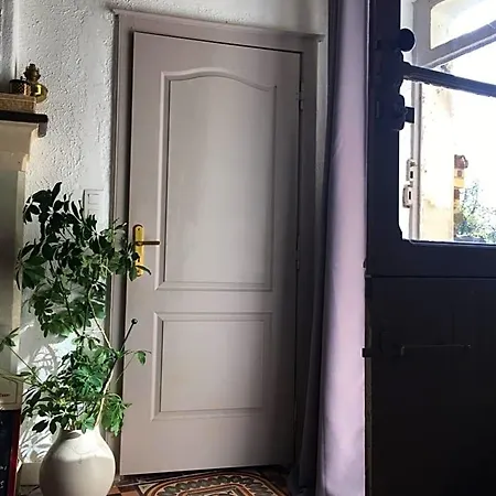 La Maison Haute Bed & Breakfast
