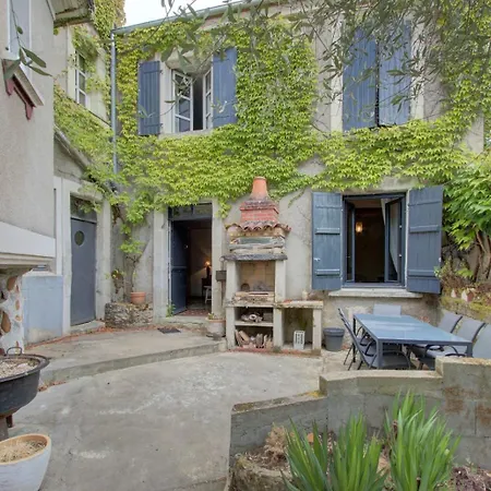 La Maison Haute Bed and Breakfast