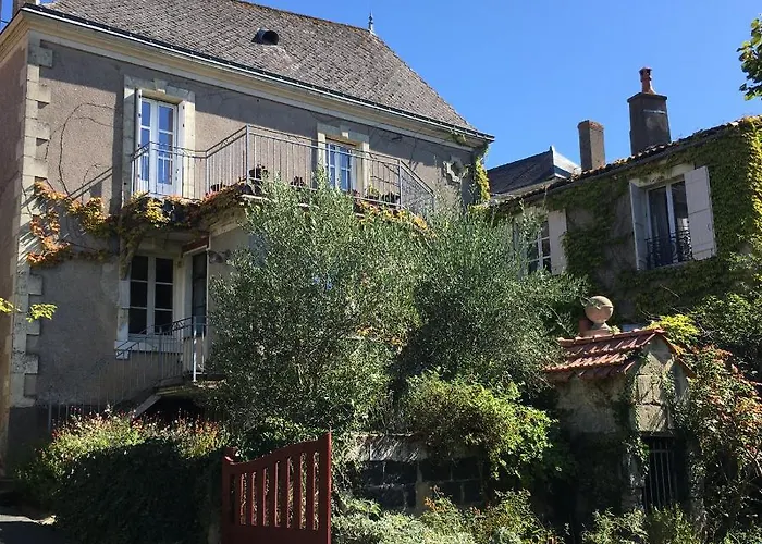 La Maison Haute Bed & Breakfast