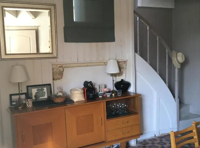 Bed & Breakfast La Maison Haute 4*