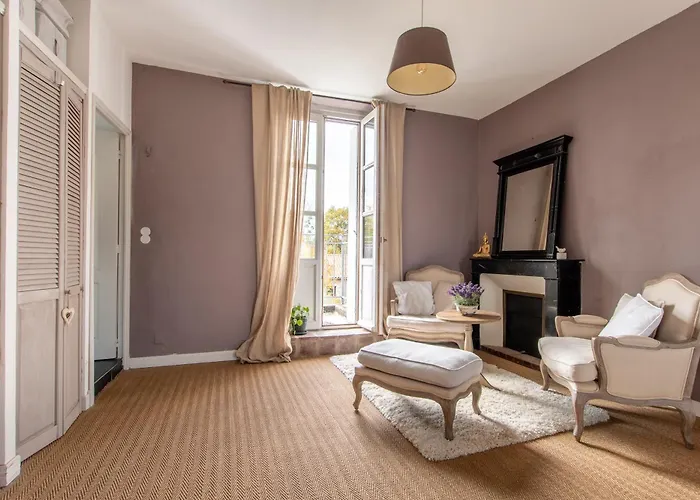 La Maison Haute Bed & Breakfast Tigné