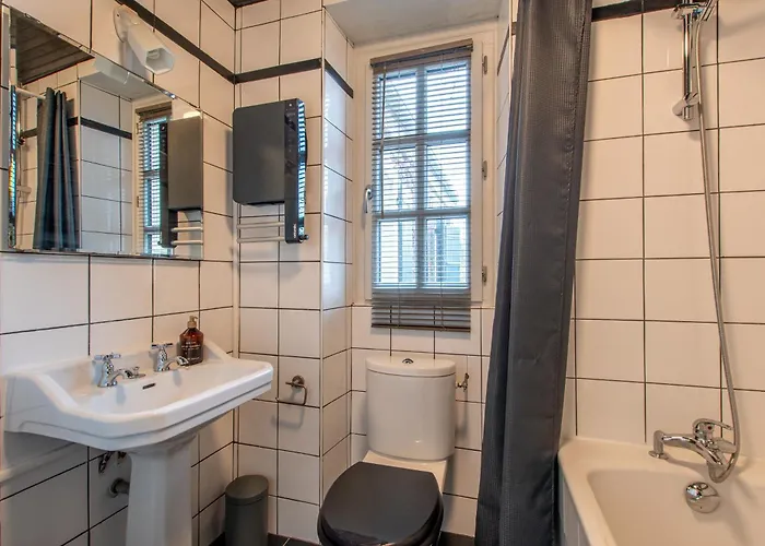 La Maison Haute Bed & Breakfast